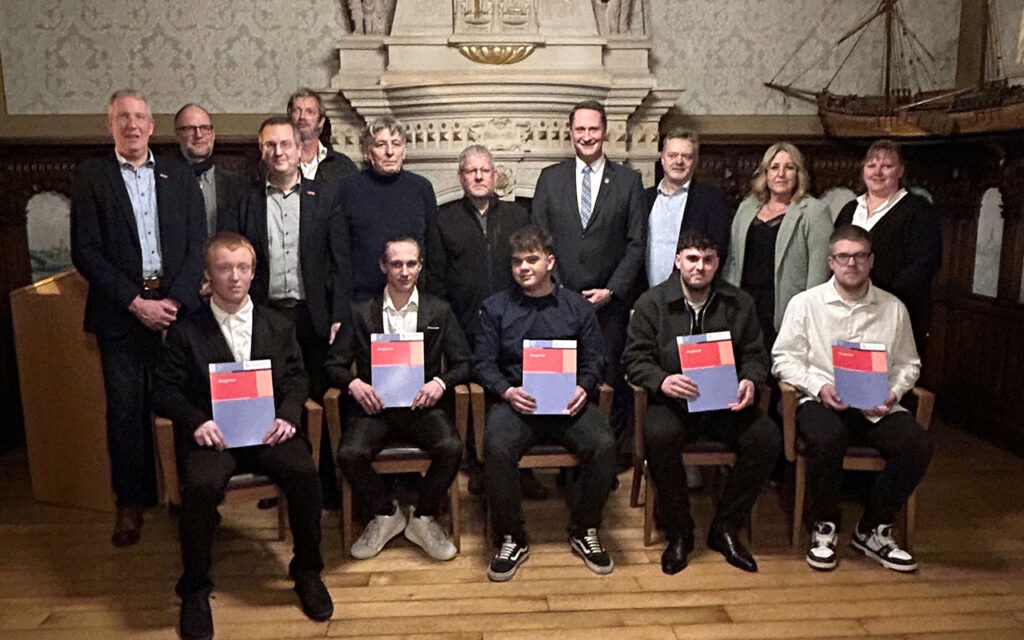 Im Kreishaus in Wittmund fand am 19.02.2026 die zentrale Winter-Freisprechungsfeier der Wittmunder Innungen/Betriebe statt. Foto: Kreishandwerkerschaft LeerWittmund
