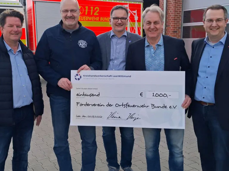 Spendenübergabe an den Förderverein der Ortsfeuerwehr Bunde e.V.